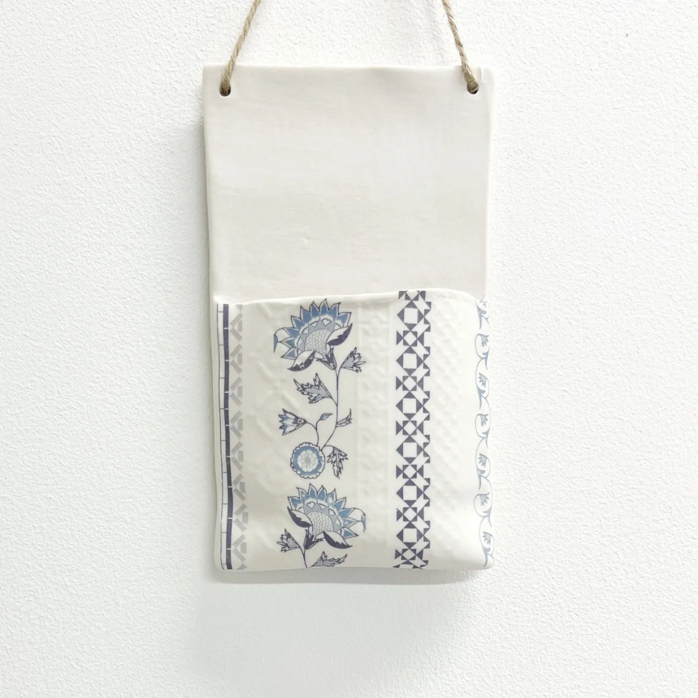 Large Hanging Planter Pocket - Jasmine