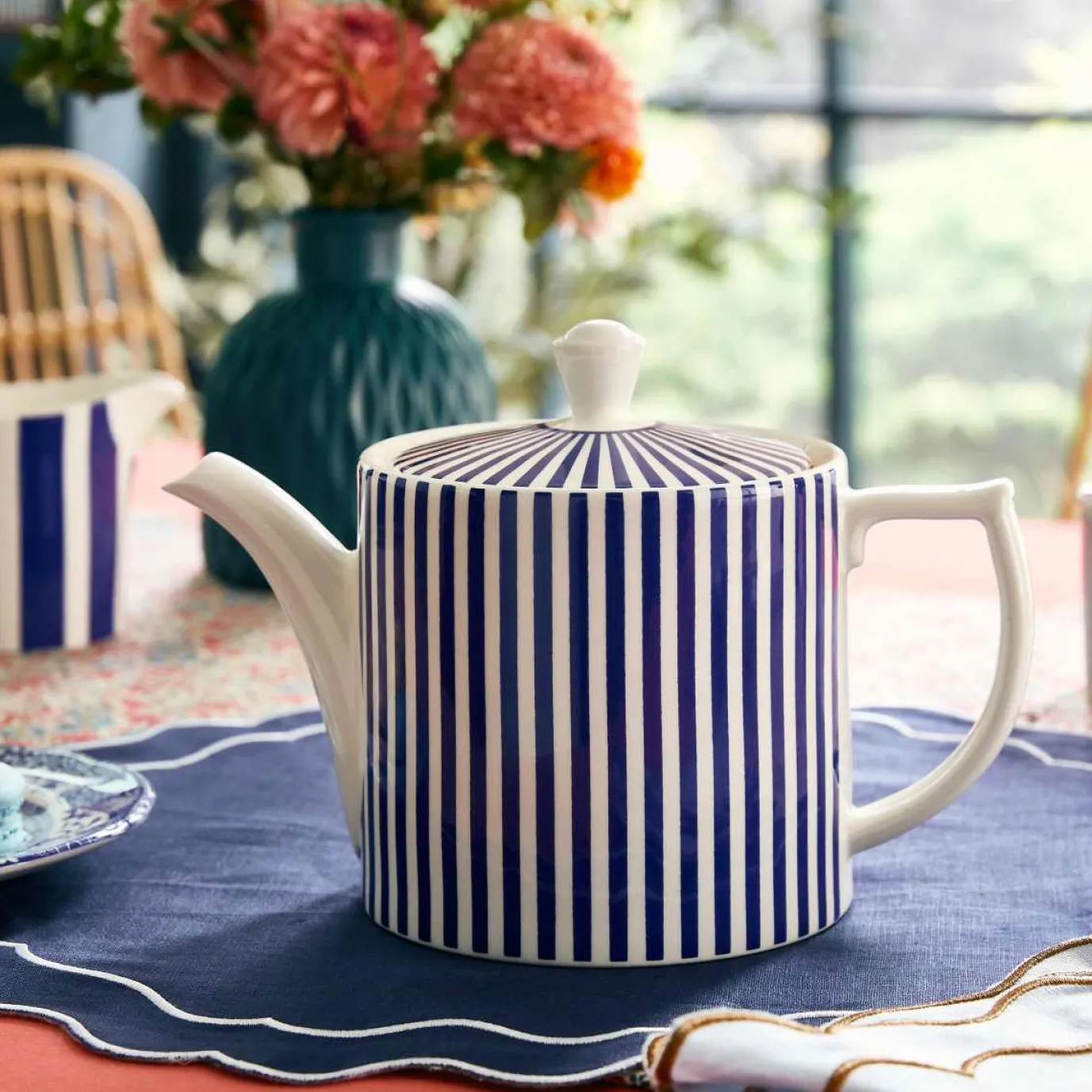 Spode Steccato 2pt Teapot