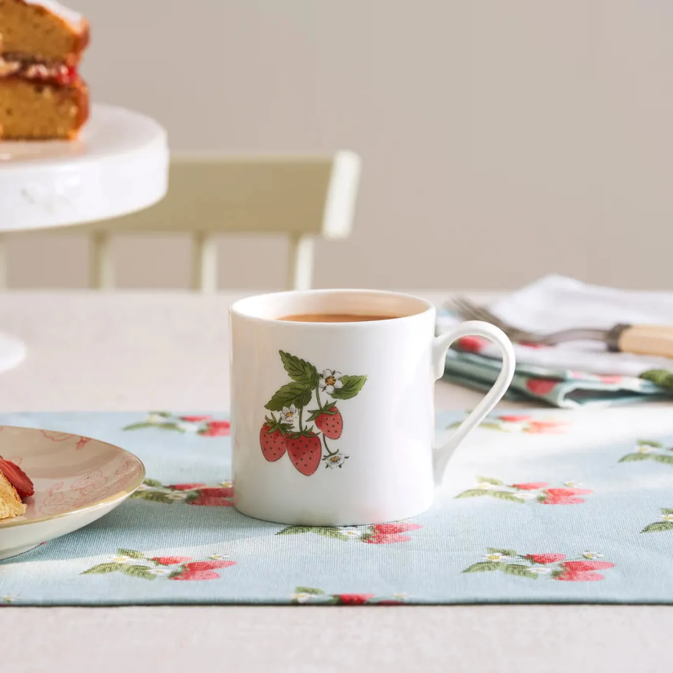 Strawberries Solo Mug