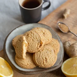 Walkers Ginger & Lemon Gluten Free Shortbread Rounds